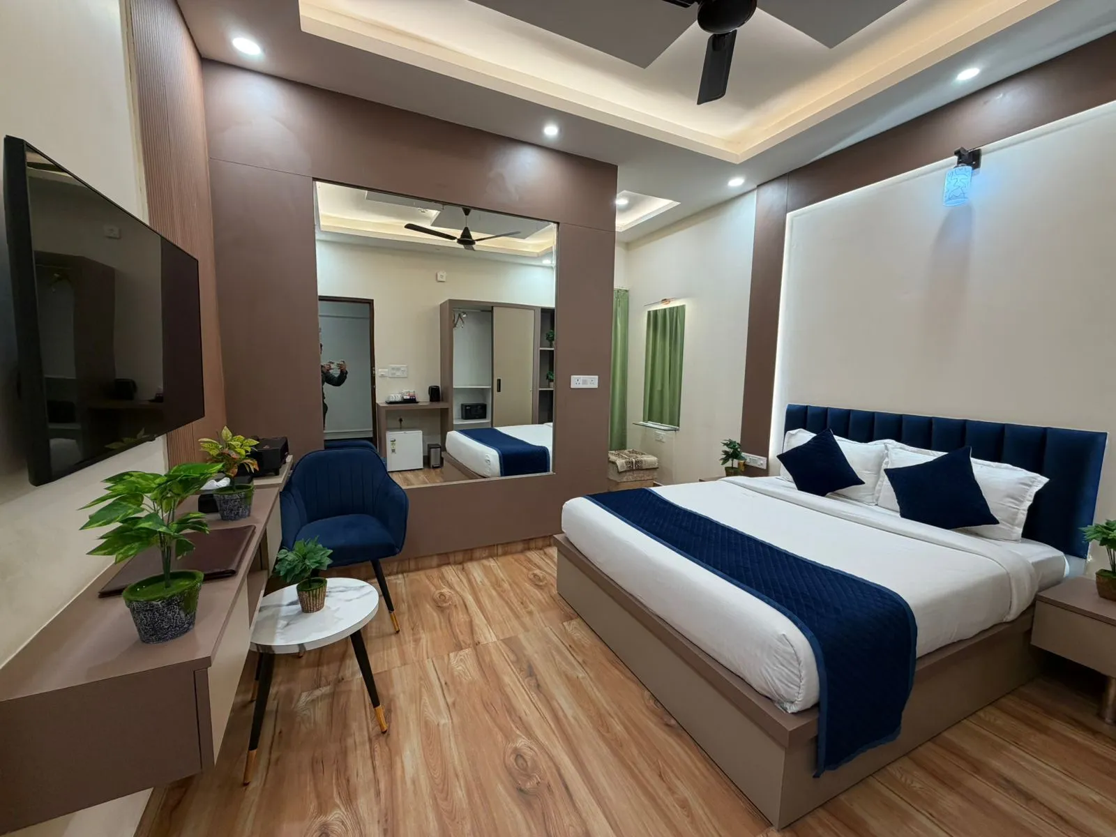 Room No. 208